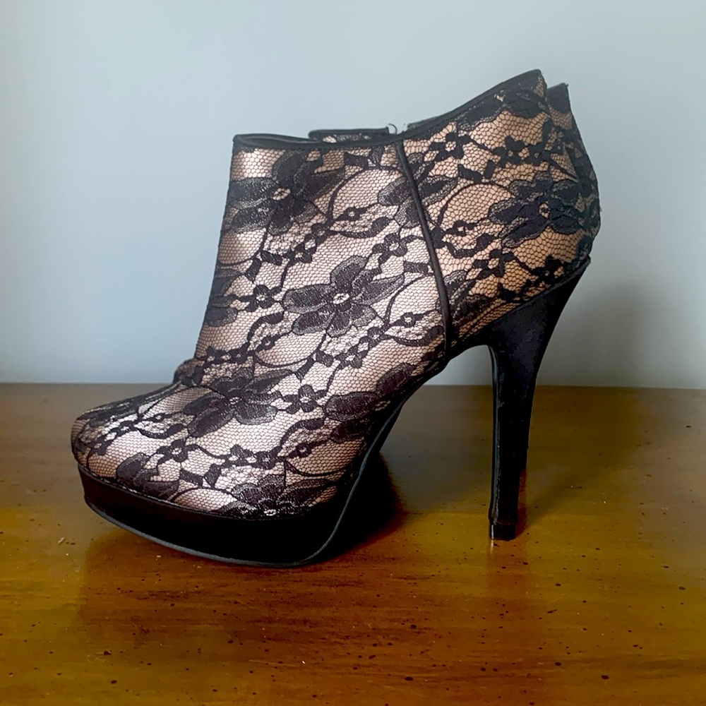 Spring ankel boot